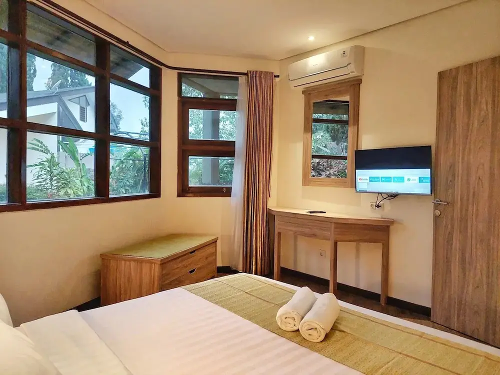 Бату: Villa 4-BR Klub Bunga No. 8 Batu Malang