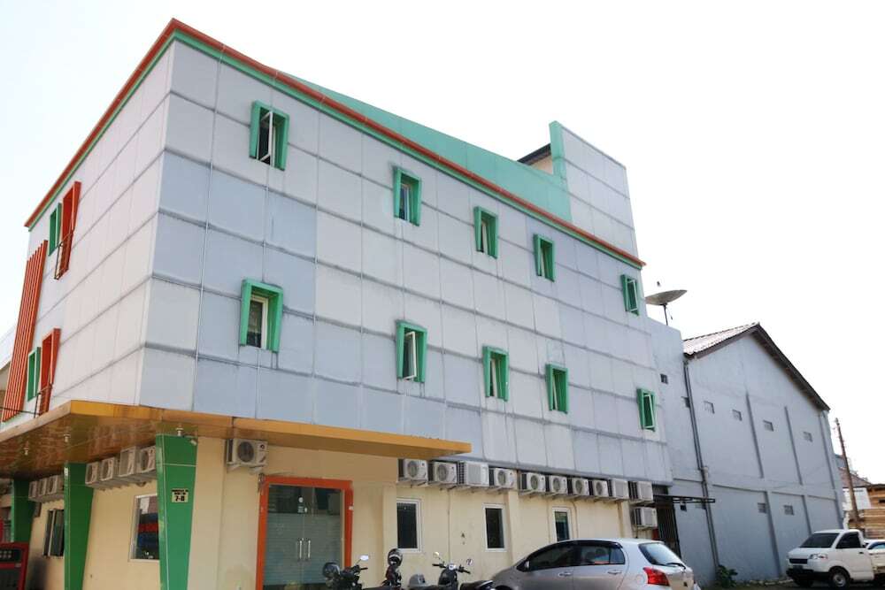 Макассар: Airy Panakkukang Pengayoman Akik Hijau F7 Makassar