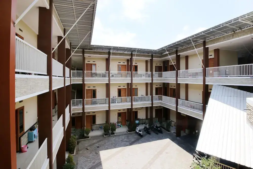Airy Syariah Lowokwaru Raya Sumbersari 2 Malang — фото 1
