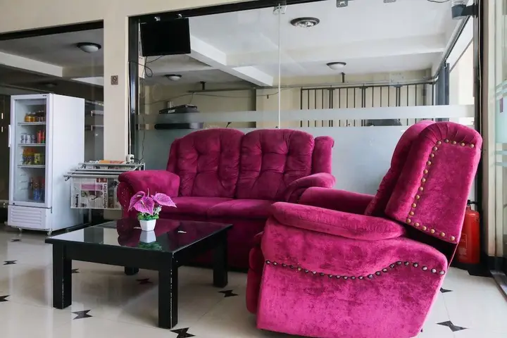 Макассар: Airy Manggala Toddopuli Tujuh 7 Makassar