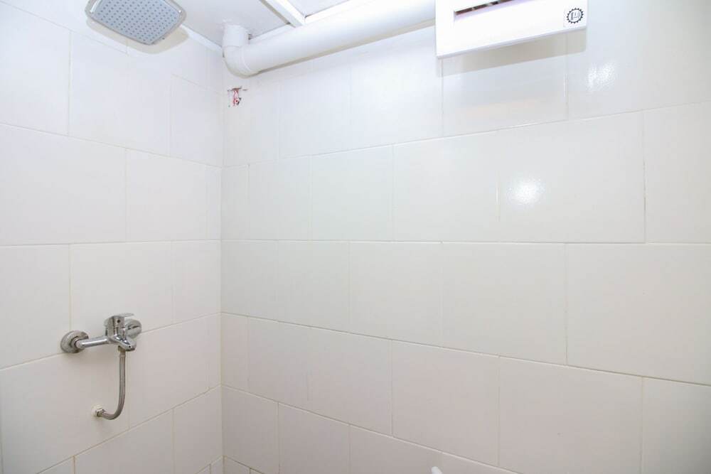 Джакарта: Airy Eco Syariah Bandara Soekarno Hatta Taman Mahkota 7 Tangerang