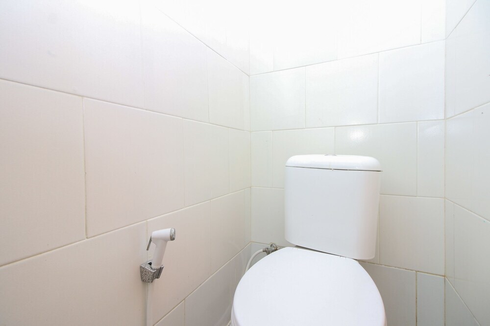 Джакарта: Airy Eco Syariah Bandara Soekarno Hatta Taman Mahkota 7 Tangerang