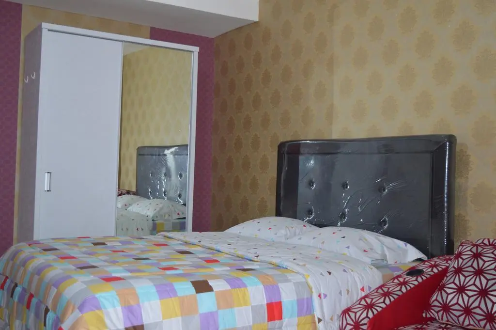 Джакарта: Roomku at Bassura City Apartment
