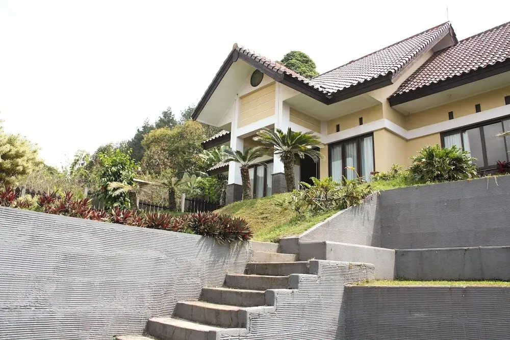 Aldeoz Ciater Cikole Villa Subang — фото 1