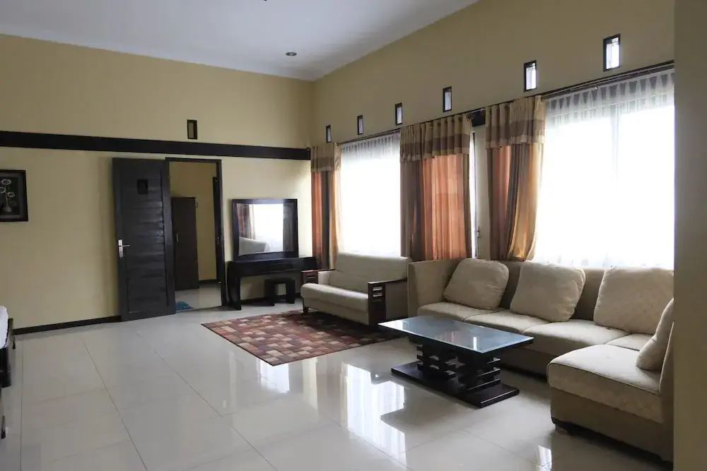 Чиатер: Aldeoz Ciater Cikole Villa Subang