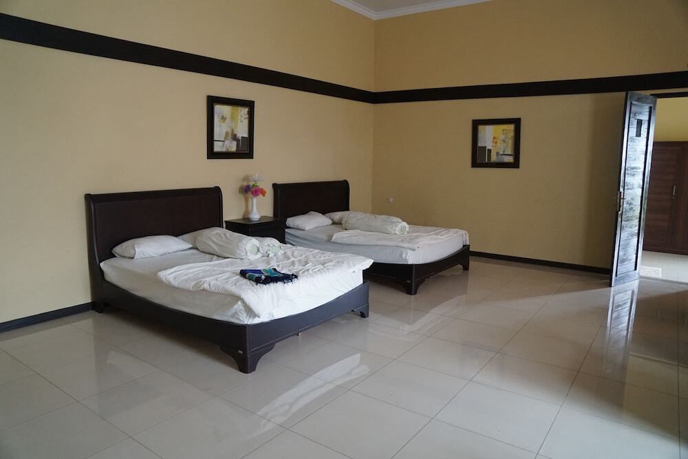 Чиатер: Aldeoz Ciater Cikole Villa Subang