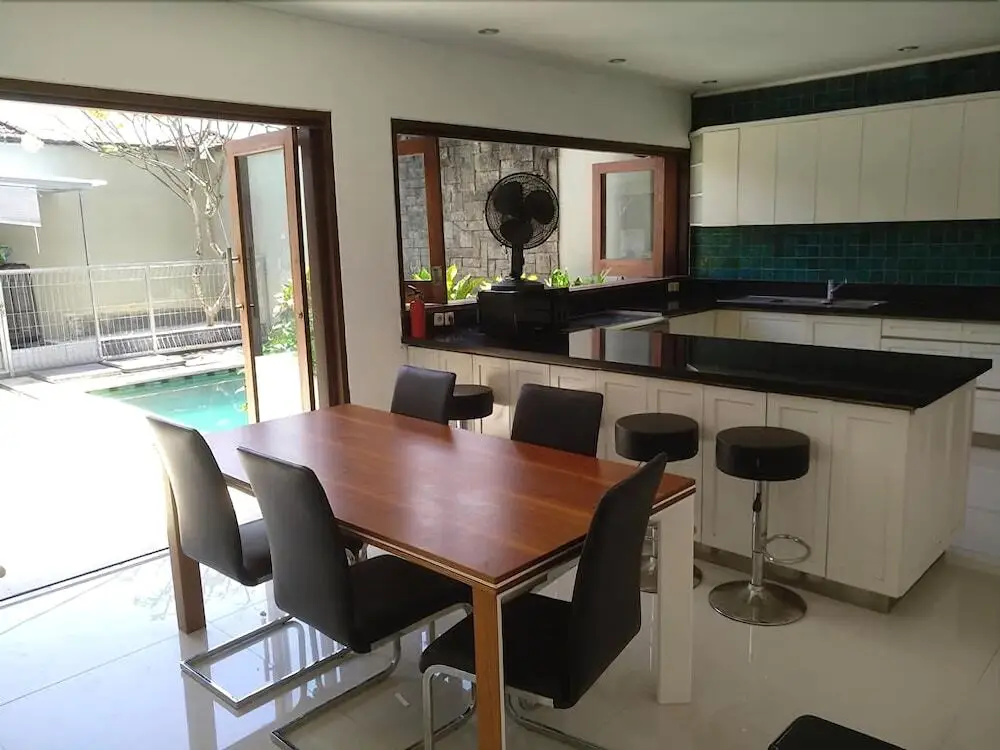 Керобокан: Serenity Twin Villa