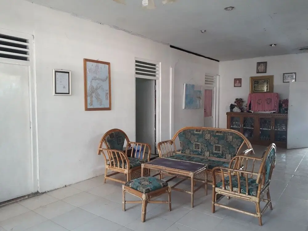 Горонтало: Harry & Mimin Homestay