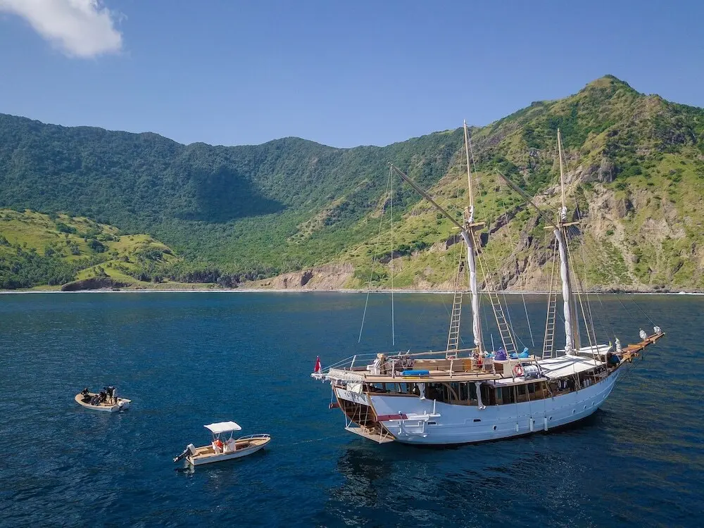 Лабуан-Баджо: Tanaka Liveaboard Raja Ampat