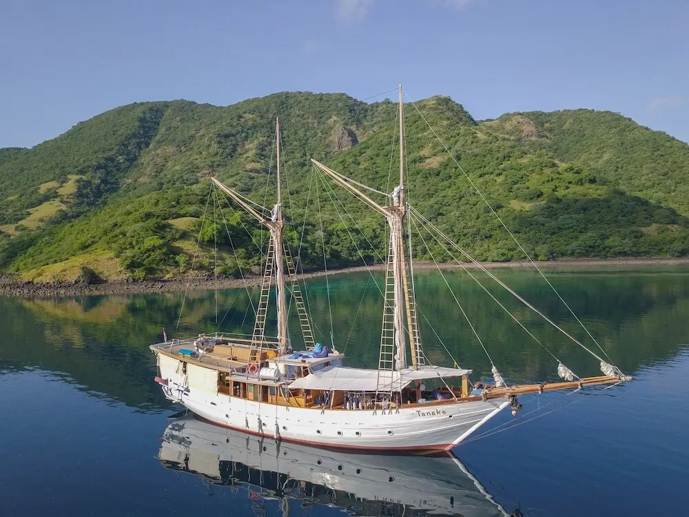 Лабуан-Баджо: Tanaka Liveaboard Raja Ampat
