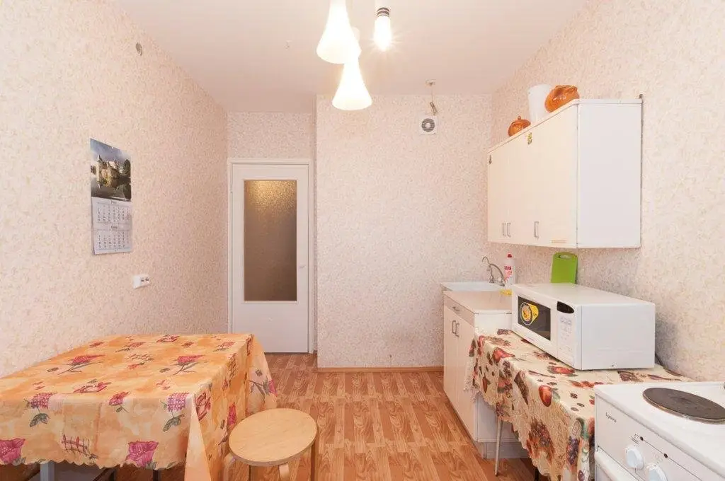 Екатеринбург: Na Mendeleyeva 31 Maryin Dom Apartment