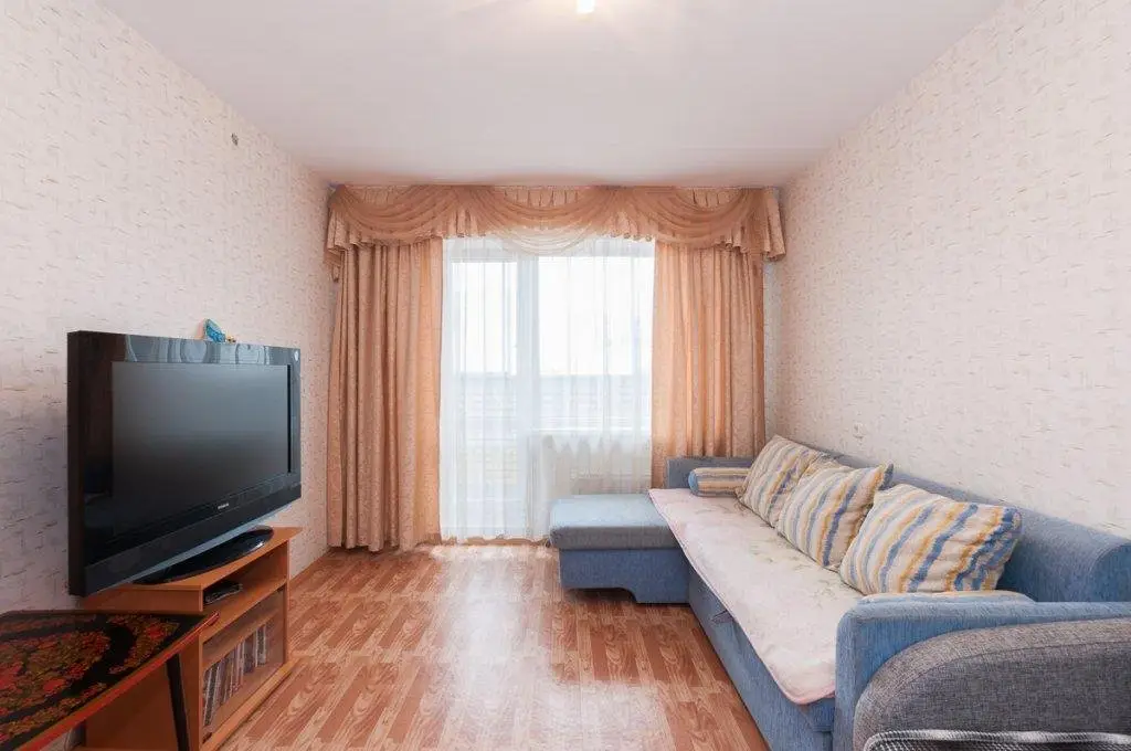Екатеринбург: Na Mendeleyeva 31 Maryin Dom Apartment