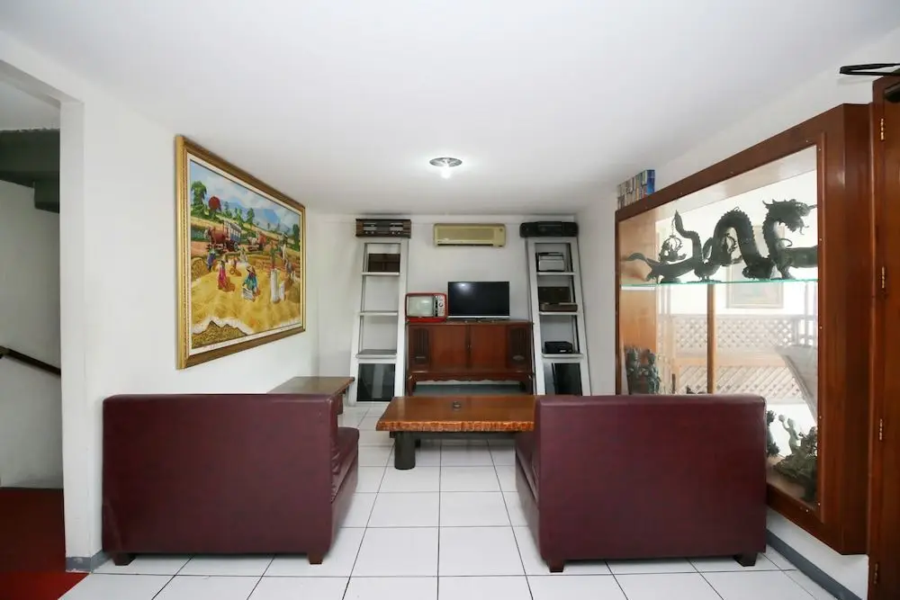 Джокьякарта: Airy Mergangsan Sisingamangaraja 21B Yogyakarta