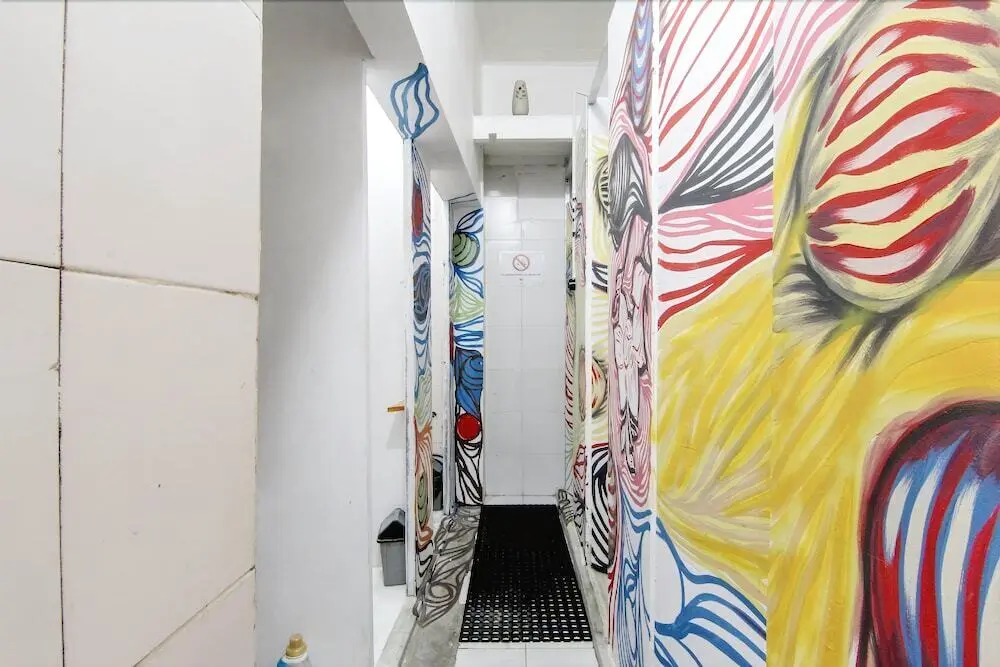 Джокьякарта: De'Oplet Homestay & Gallery