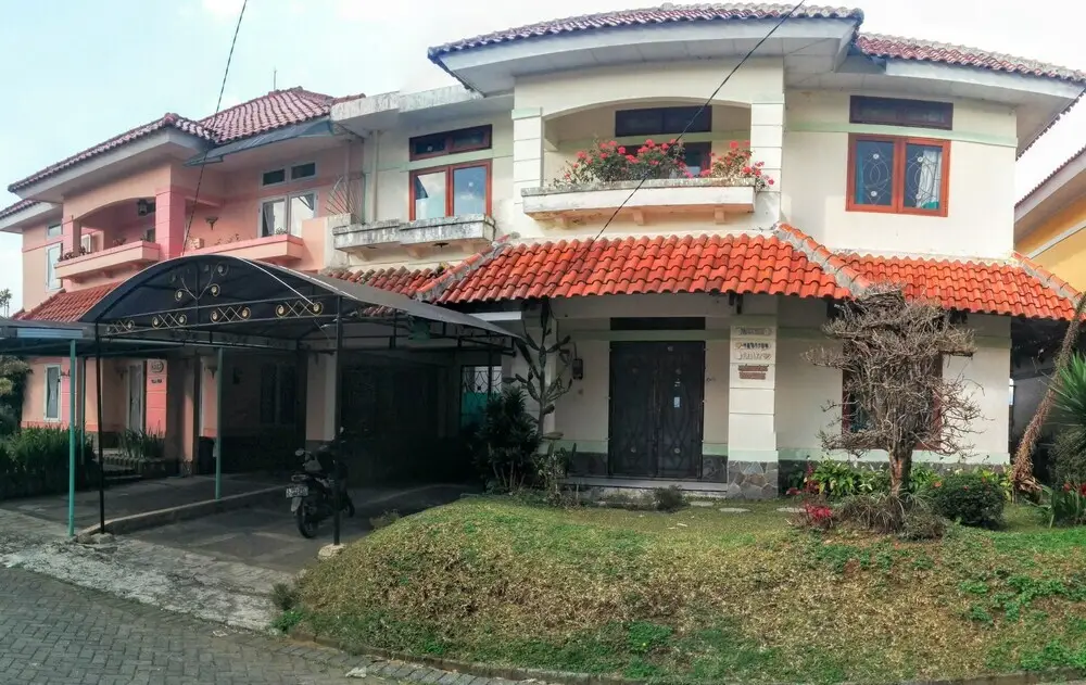 Чипанас: Villa Anvil Cipanas 4 Bedroom for 25 pax