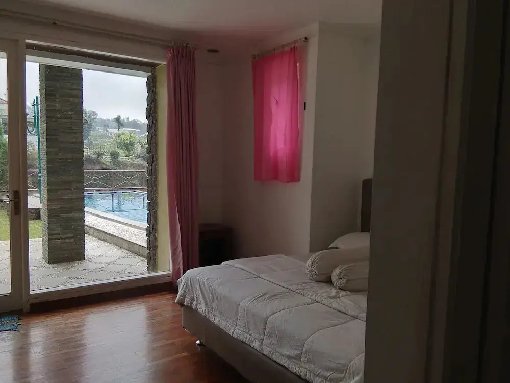 Чипанас: Villa Danau 5 Bedroom for 50 pax