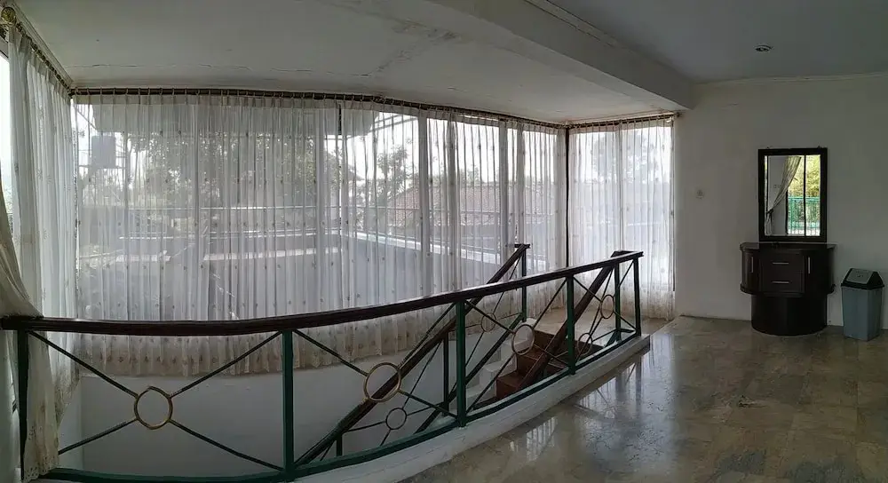 Чипанас: Villa Pinggir Danau Puncak for 30 pax