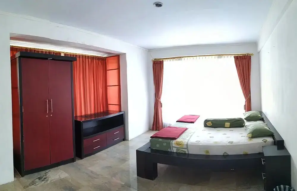 Чипанас: Villa Pinggir Danau Puncak for 30 pax
