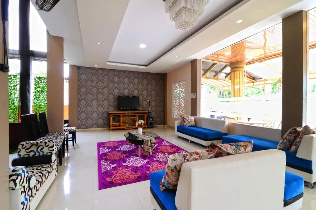 Ombey Guest House — фото 1