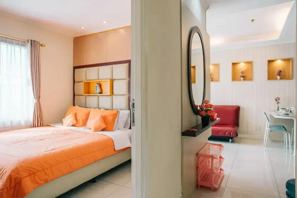 Джакарта: Ravarine Suite Apartment