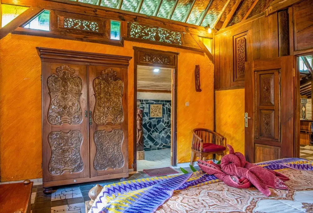 Матарам: Villa Stanley