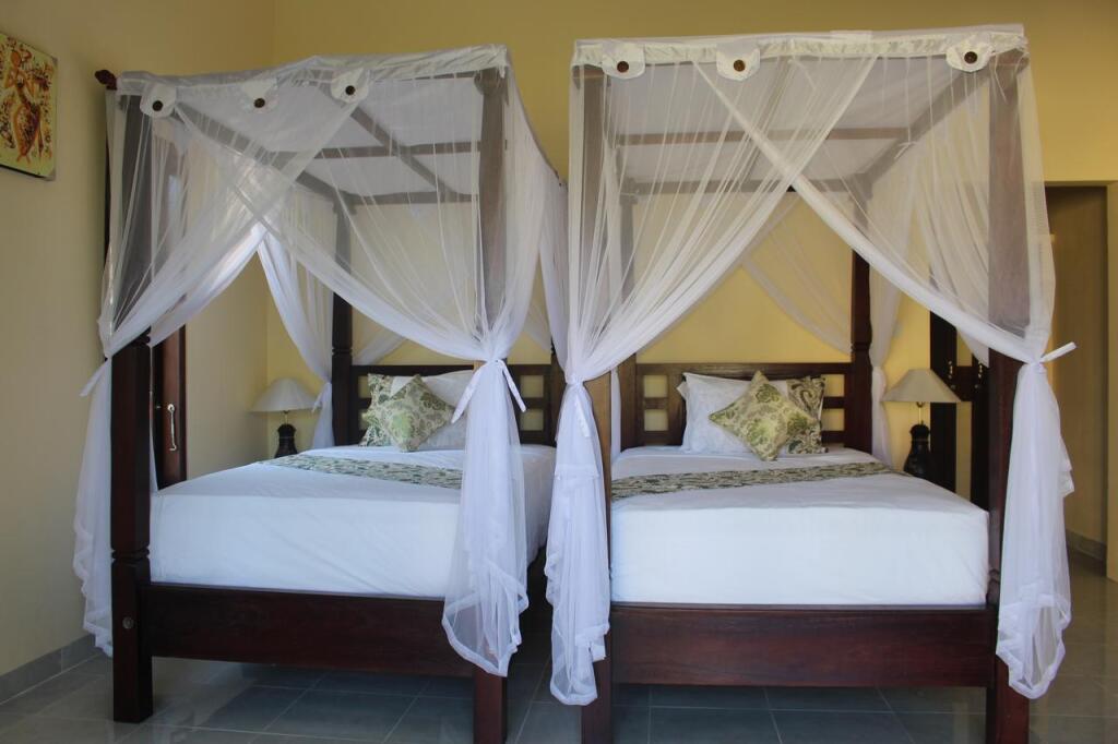 Бунутан: Bintang Beach Villas