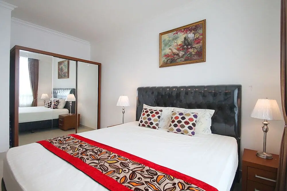 Джакарта: The Condotel at Kuningan City Apartment