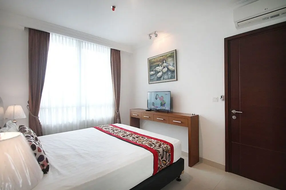Джакарта: The Condotel at Kuningan City Apartment