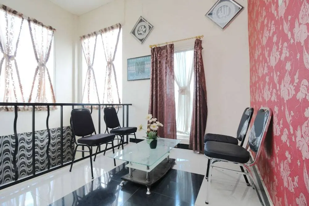 Банджармасин: Airy Syariah Pemurus Baru Bumi Mas Raya 9C Banjarmasin