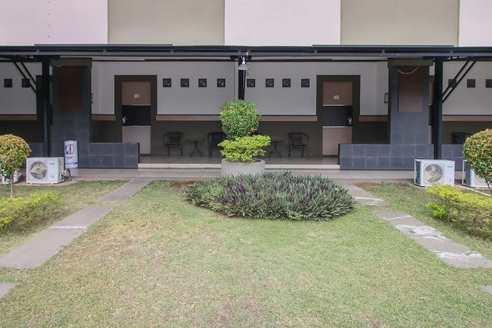 Чиребон: Airy Grage City Ahmad Yani 39 Cirebon