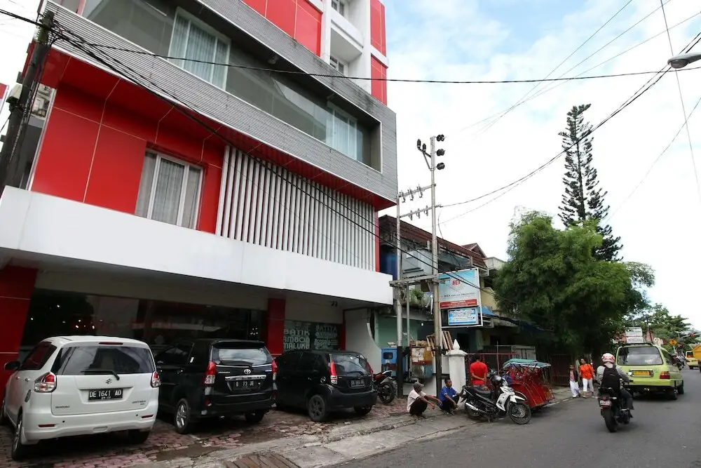 Амбон: Airy Lapangan Merdeka Ambon Wem Reawaru 7B
