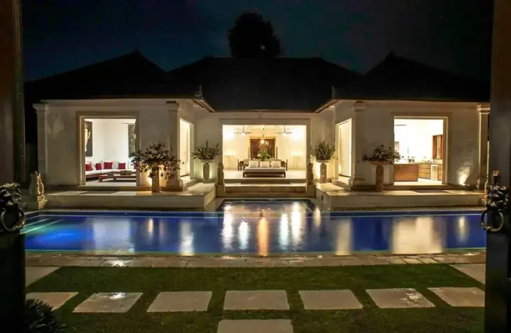 Кута: Yaz Villa Seminyak