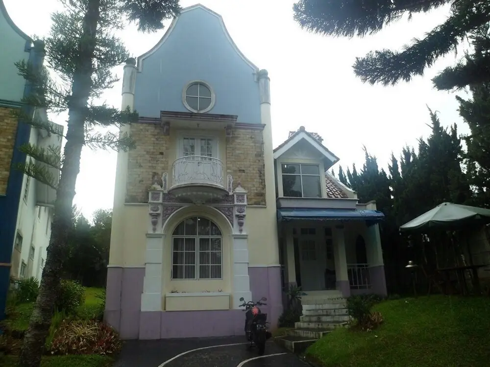 Чипанас: Villa Kota Bunga Anyelir