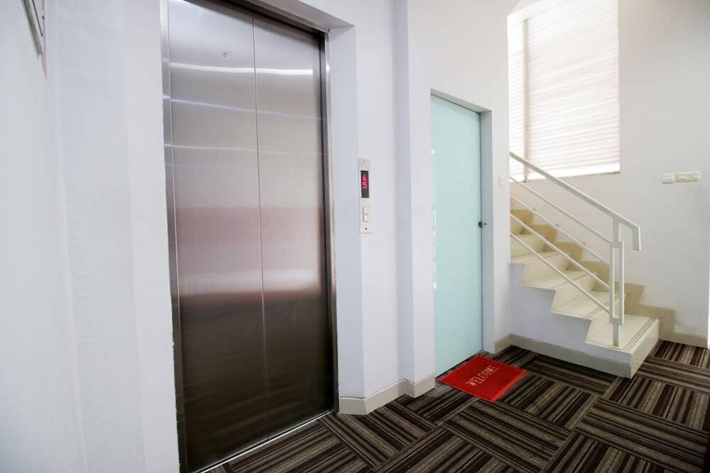 Южный Тангеранг: Airy Serpong Boulevard BSD Timur AH 2 Tangerang Selatan