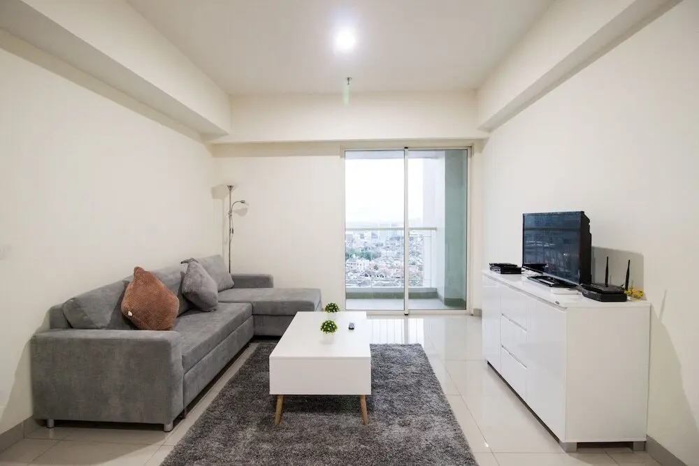 Джакарта: 2 BR Best in Kelapa Gading Sherwood Apartment By Travelio