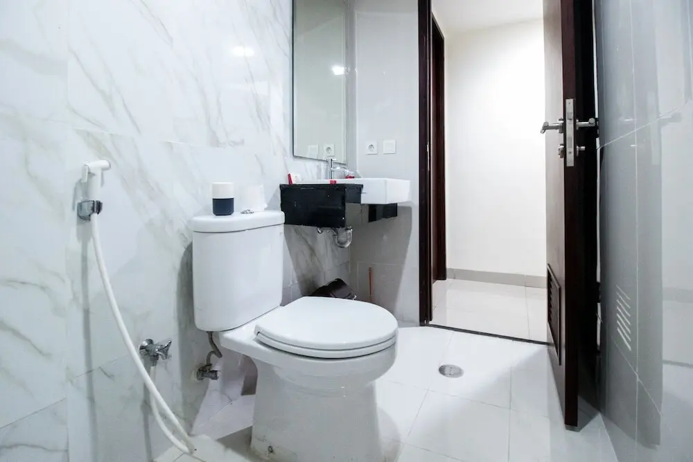 Джакарта: 2 BR Best in Kelapa Gading Sherwood Apartment By Travelio