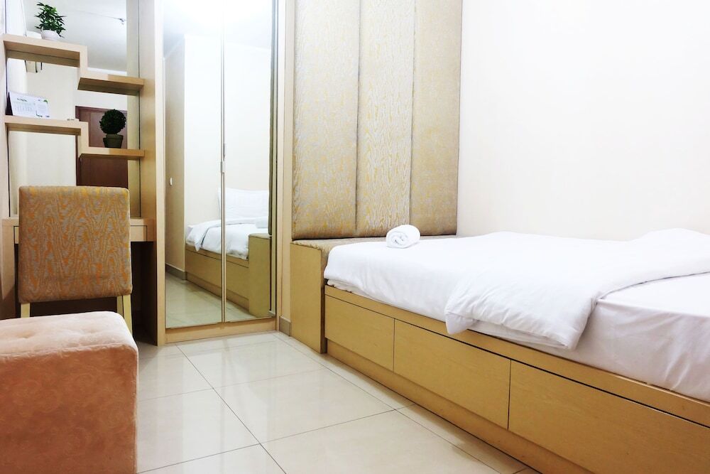 Джакарта: 2 BR Central Location Sahid Sudirman Residence By Travelio