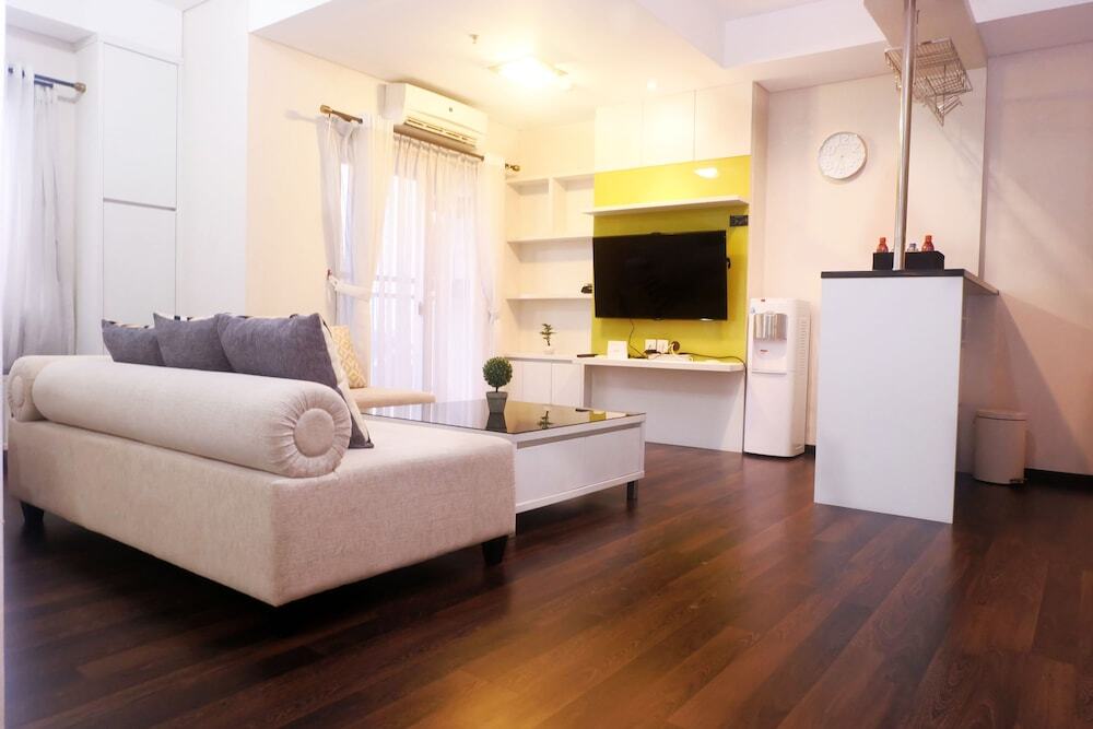 Джакарта: Big Studio at Cosmo Terrace Apartment Thamrin City By Travelio