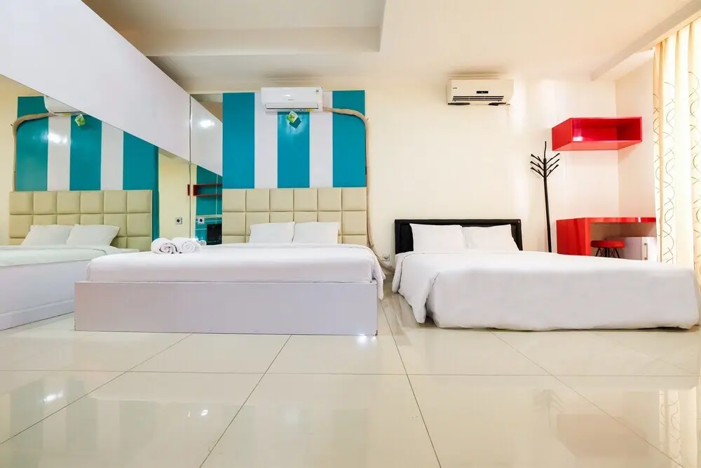Джакарта: Family Studio Room at Ancol Mansion Apartment By Travelio