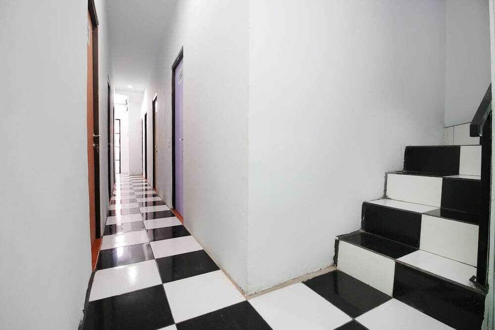 Джакарта: Airy Eco Syariah Bandara Soekarno Hatta Taman Mahkota Tangerang