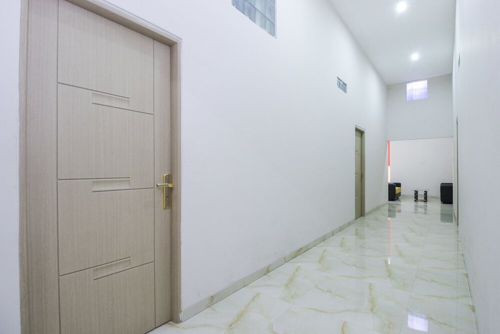 Сурабая: Airy Eco Syariah Karang Pilang Mastrip 168 Surabaya