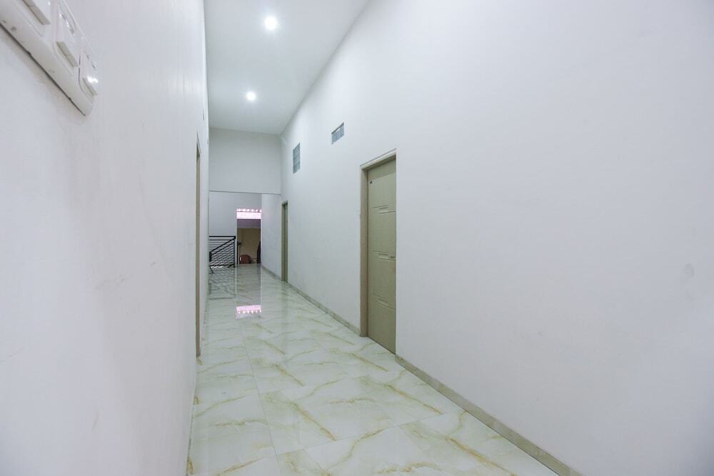 Сурабая: Airy Eco Syariah Karang Pilang Mastrip 168 Surabaya