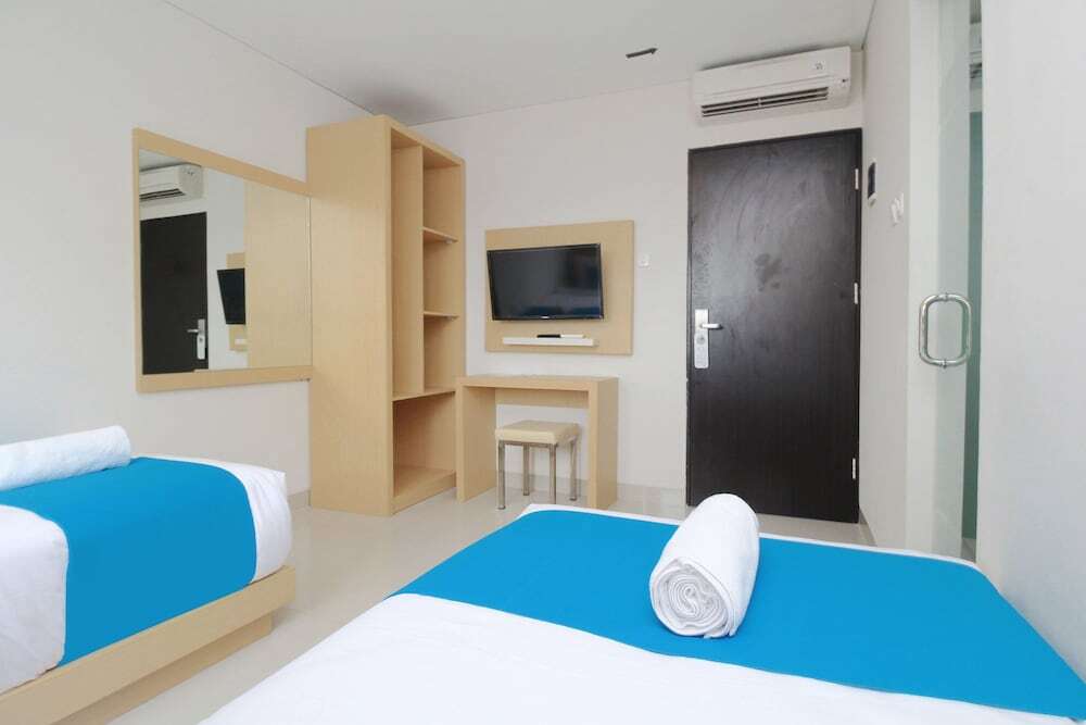 Семаранг: Airy Simpang Lima Anggrek Satu 18 Semarang