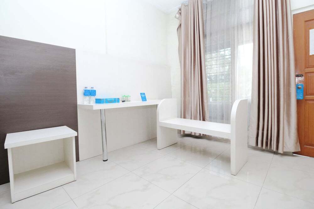 Палу: Airy Pattimura 30 Palu