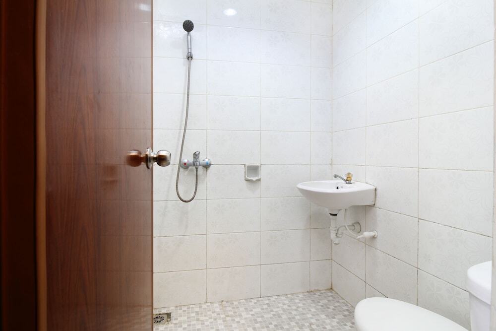 Южный Тангеранг: Airy Eco BSD Raya Serpong Utara Wates 3 Tangerang Selatan