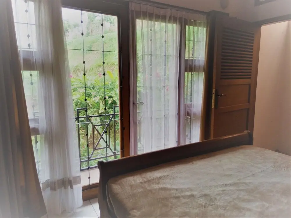 Паромпонг: Kembang Guest House