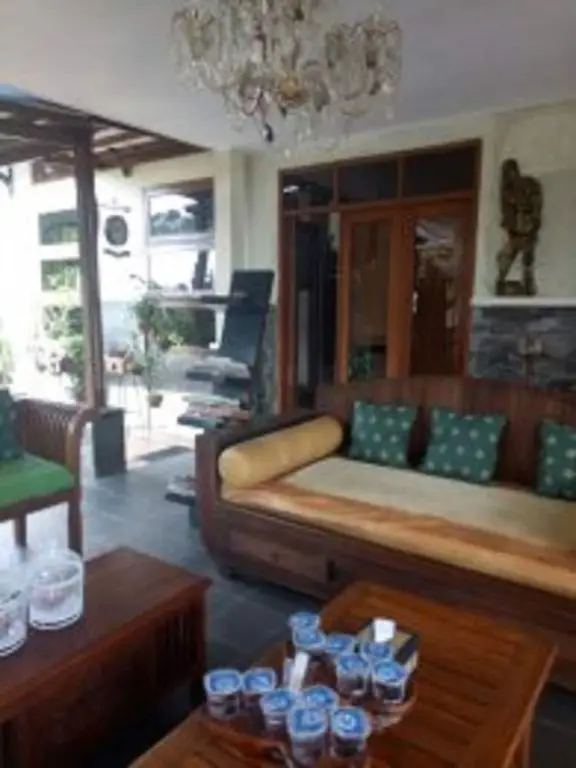 Паромпонг: Kembang Guest House