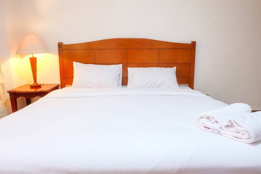 Джакарта: 3 Bedrooms Luxury Senopati SCBD Apartment by Travelio