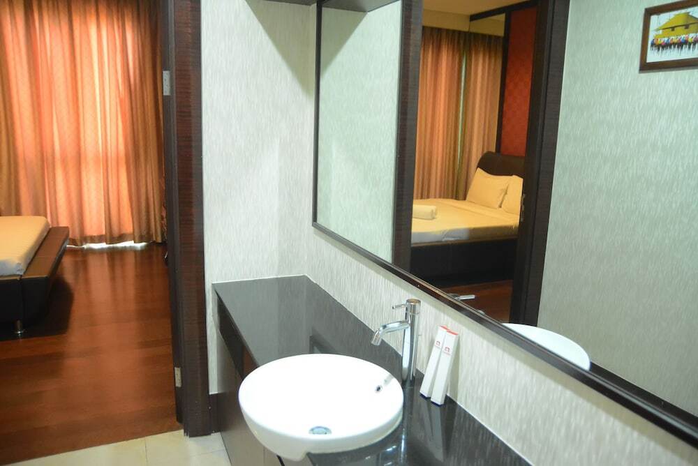 Джакарта: 2 Bedrooms Pearl Garden by Travelio