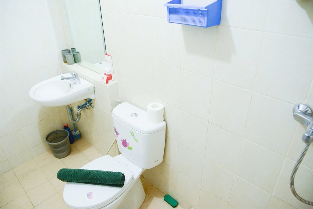 Джакарта: 1 Bedroom Sudirman Park Apartment by Travelio